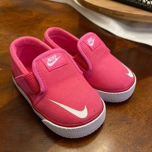 Pink Nike’s 💕